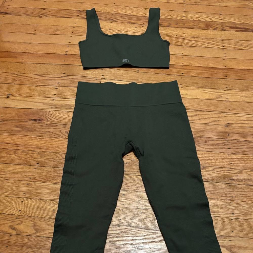SET Active Sculptflex Set in Willow (Green)